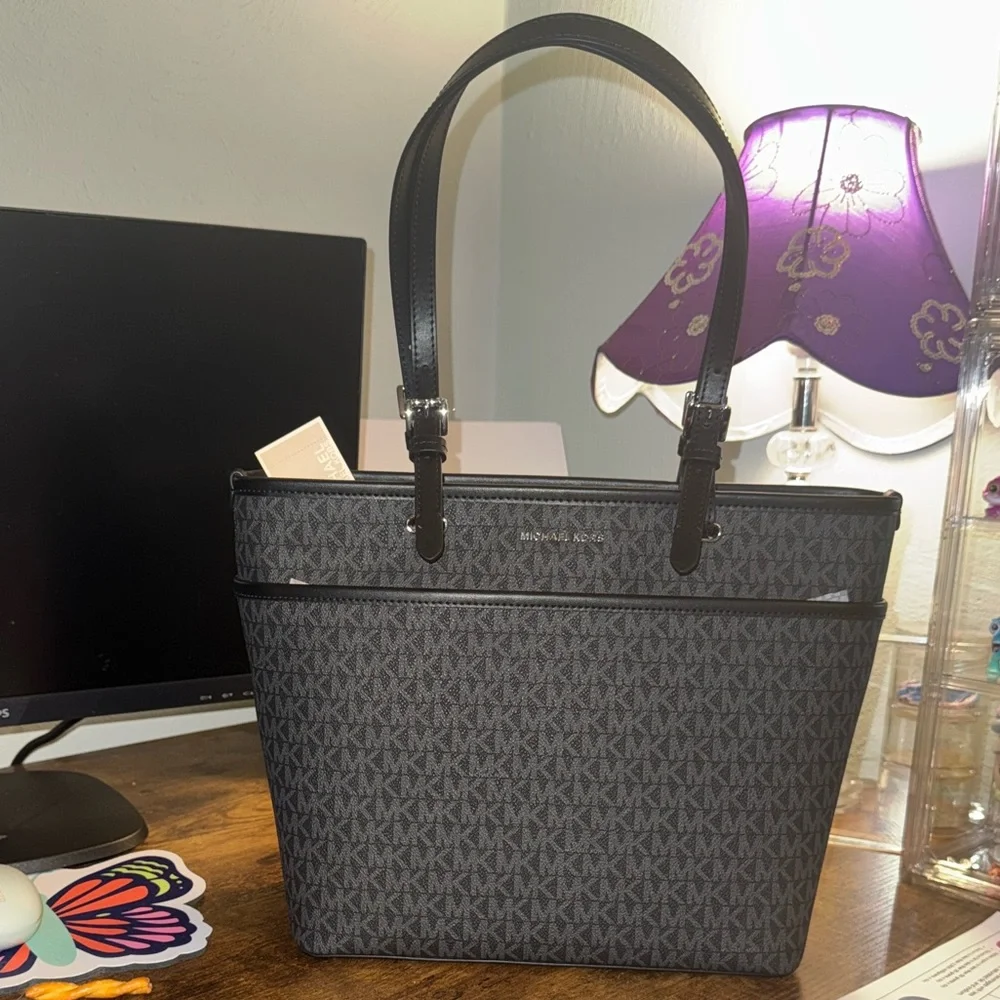 Michael Kors Winston Dark Gray Signature Pocket Tote - Picture 1 of 8